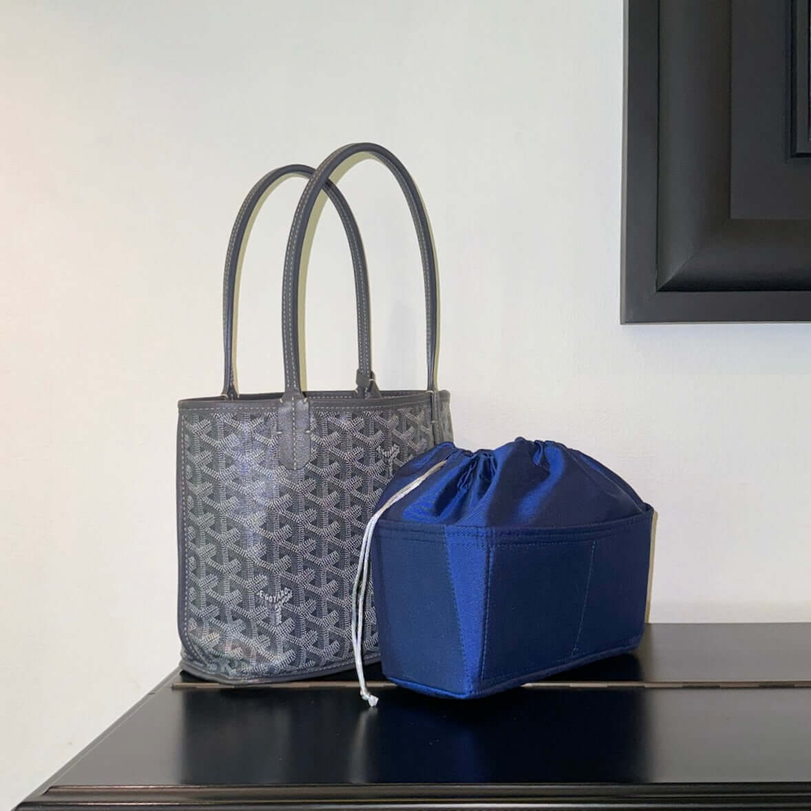 Goyard mini Anjou bag with customizable premium bag organizer insert, showcasing elegant storage solutions. Goyard Saint Louise Goyard Artois